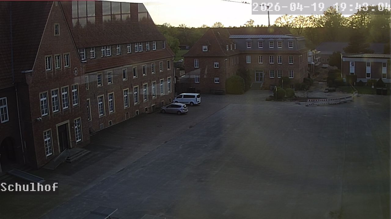 Webcam Schulhof 19:43