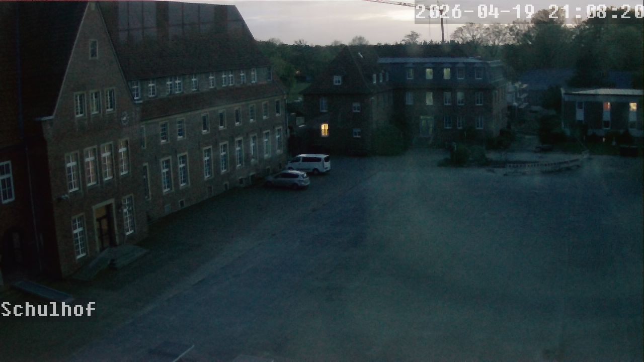 Webcam Schulhof 21:08