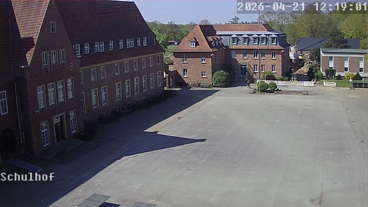 Webcam Schulhof 12:19