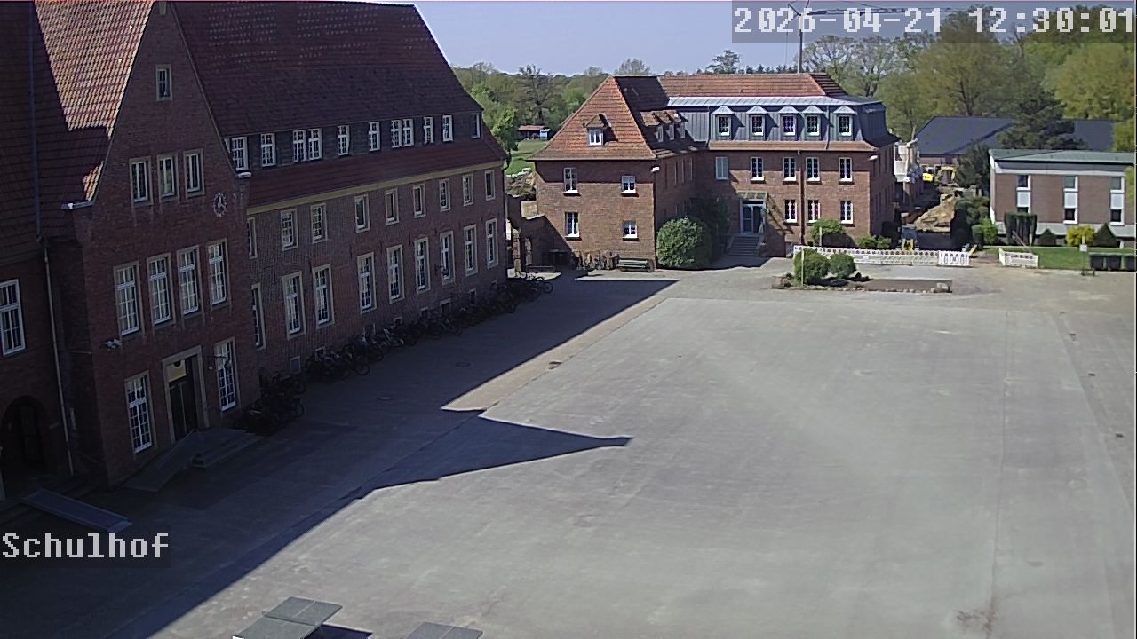 Webcam Schulhof 12:30
