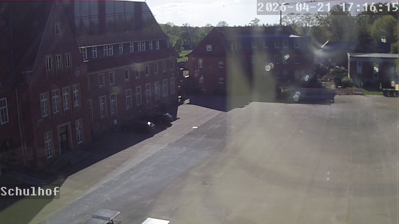 Webcam Schulhof 17:16