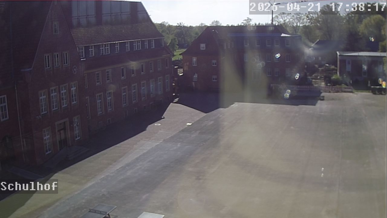 Webcam Schulhof 17:38