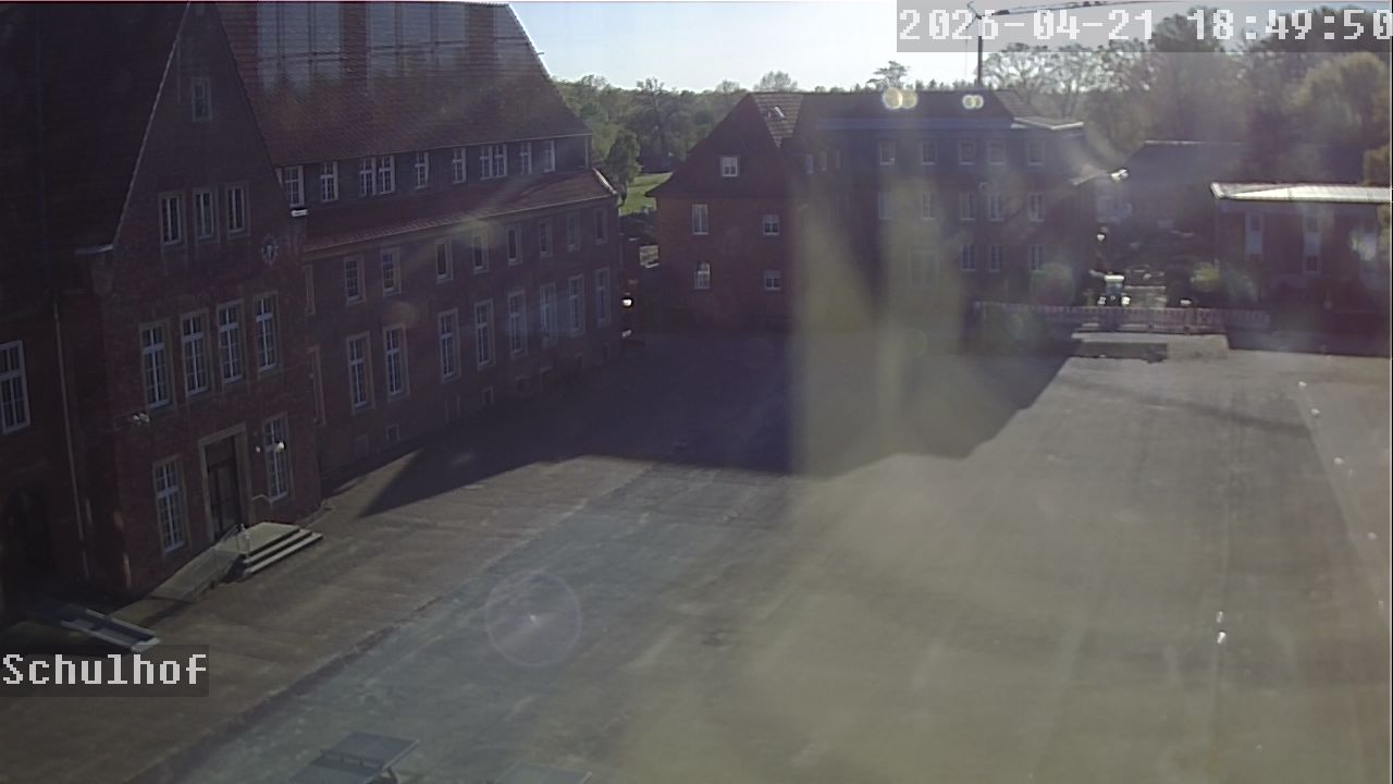 Webcam Schulhof 18:49