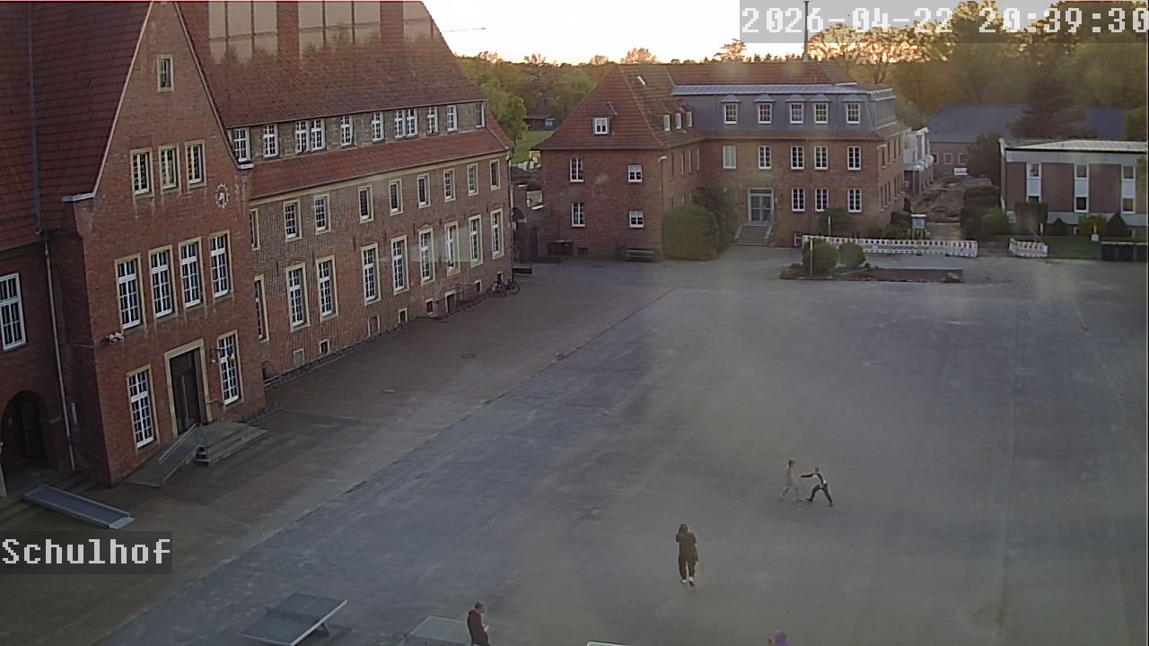 Webcam Schulhof 20:39