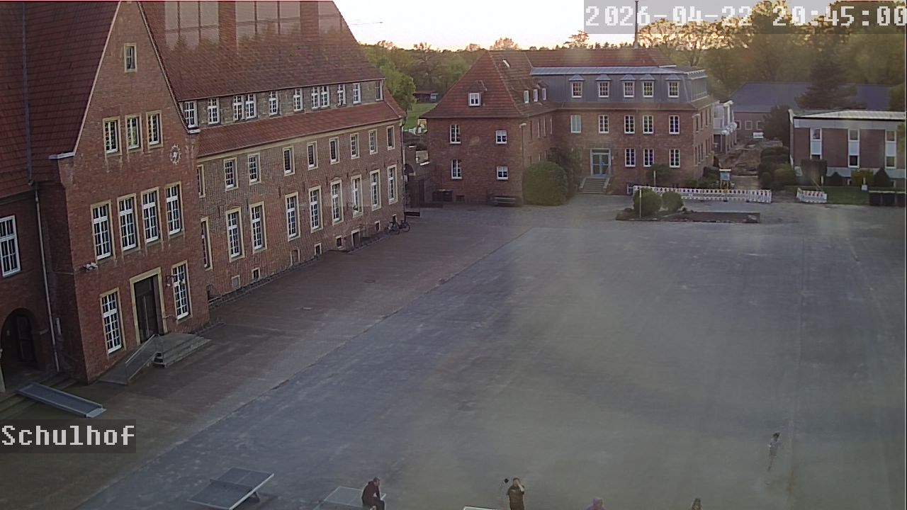 Webcam Schulhof 20:45