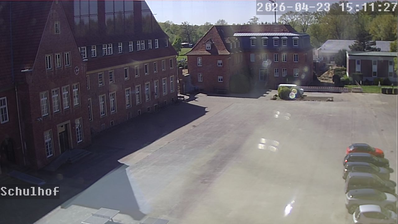 Webcam Schulhof 15:11