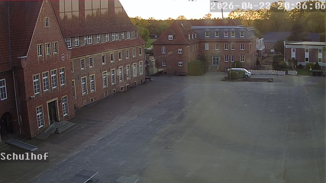 Webcam Schulhof 20:36