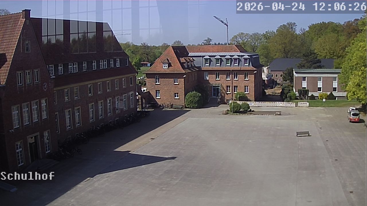 Webcam Schulhof 12:06