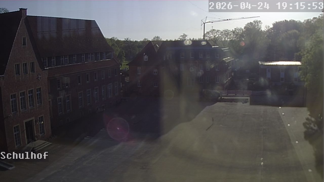 Webcam Schulhof 19:15