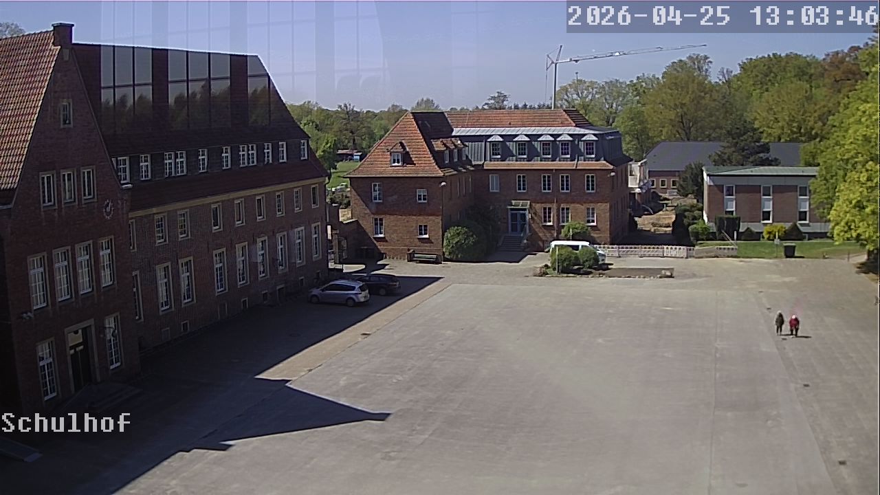 Webcam Schulhof 13:03