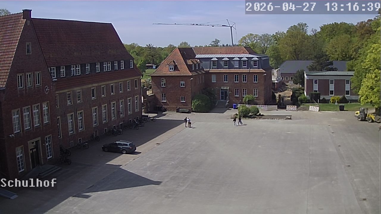 Webcam Schulhof 13:16