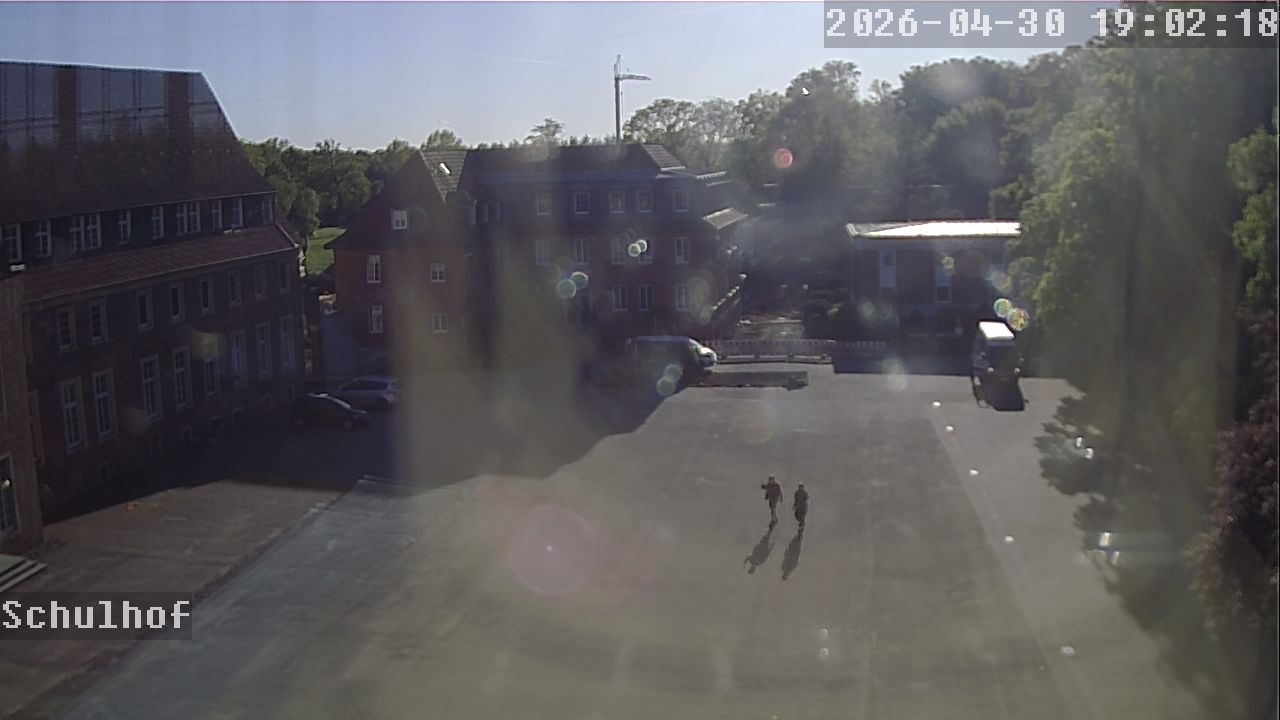 Webcam Schulhof 19:02