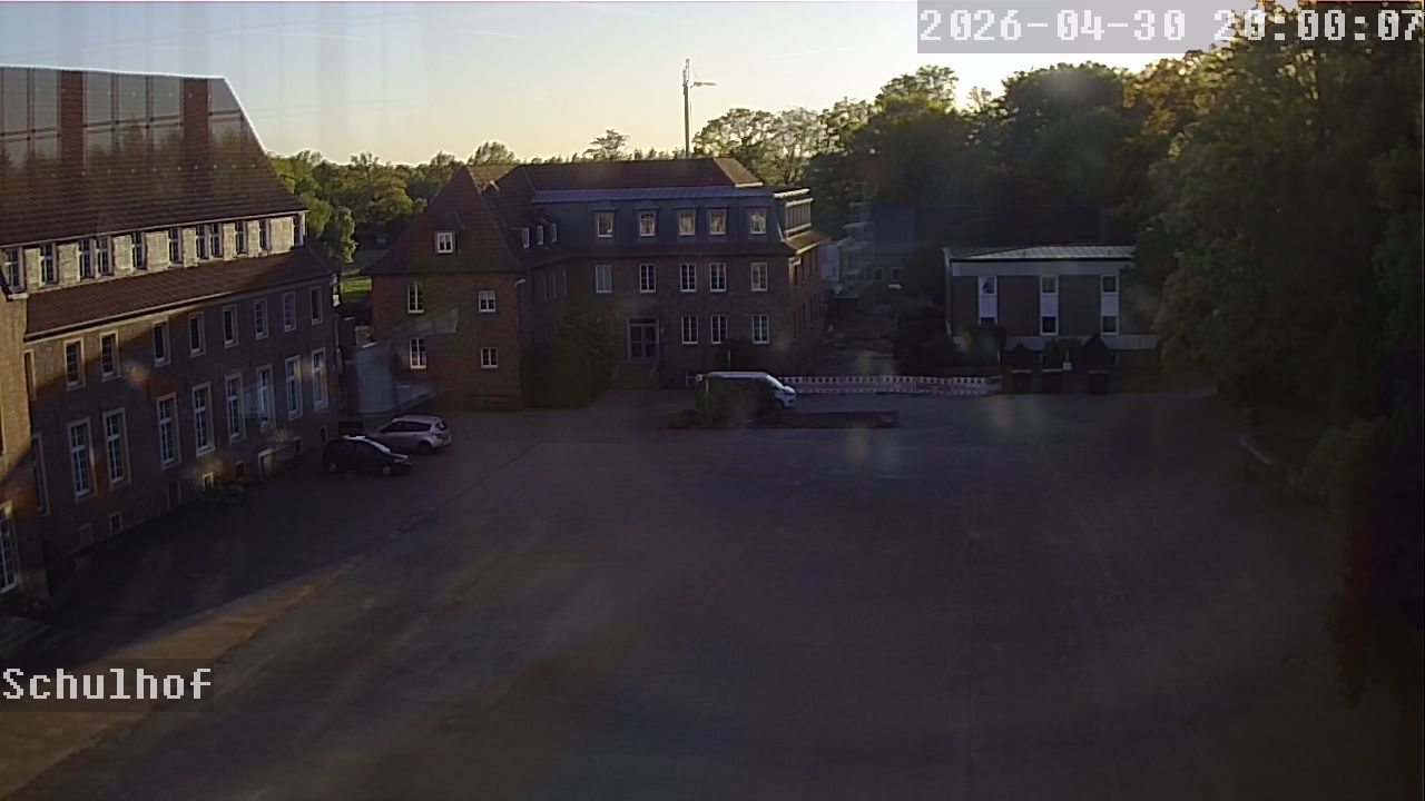 Webcam Schulhof 20:00