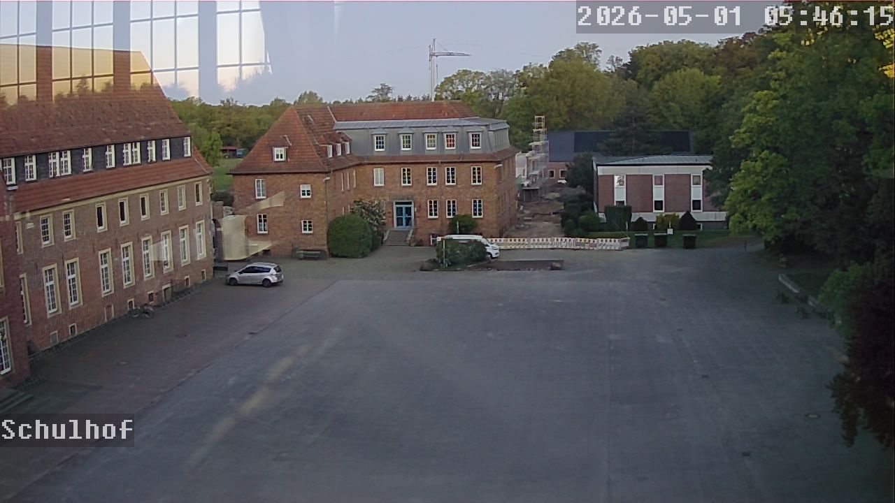 Webcam Schulhof 05:46