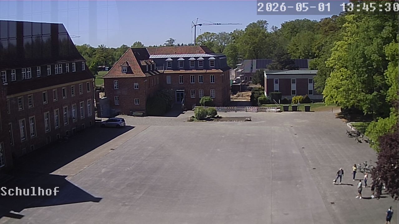Webcam Schulhof 13:45