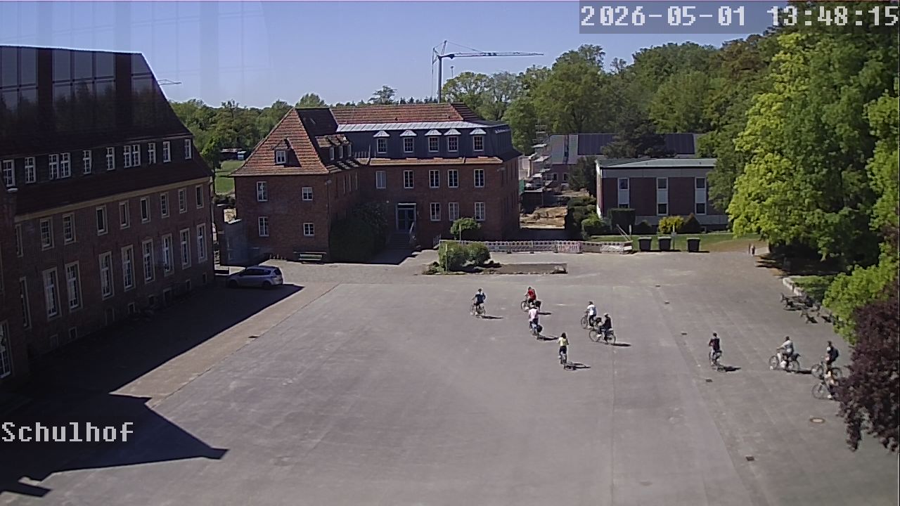 Webcam Schulhof 13:48
