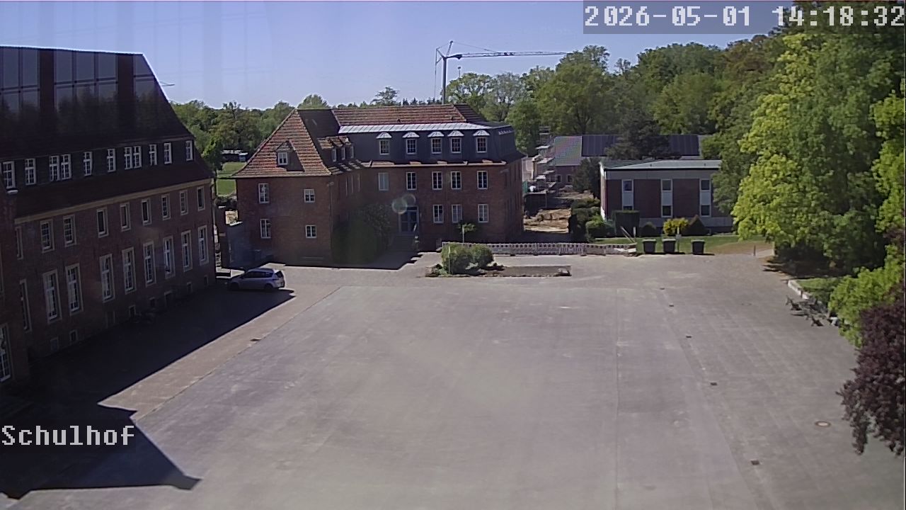 Webcam Schulhof 14:18