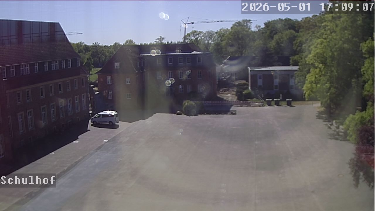 Webcam Schulhof 17:09