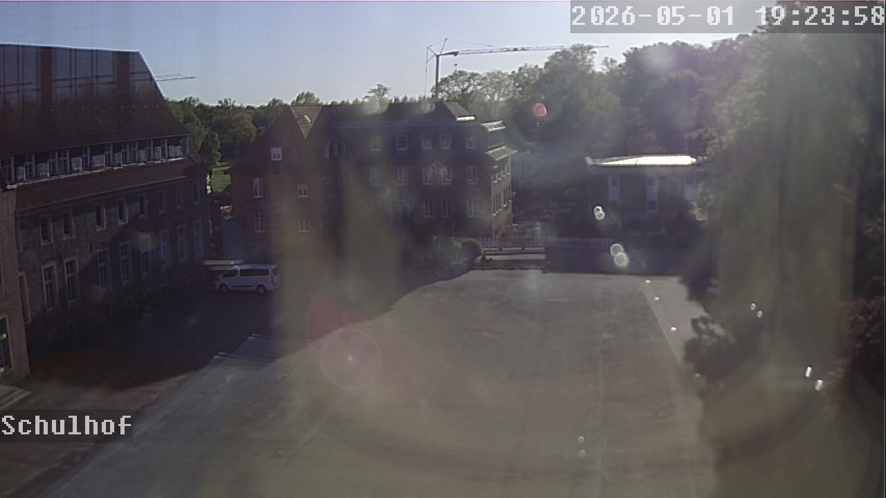 Webcam Schulhof 19:23