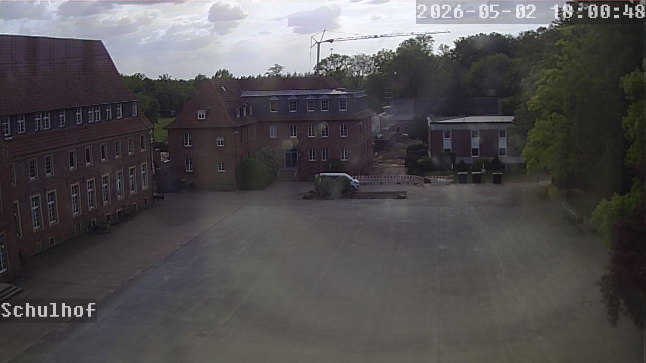 Webcam Schulhof 18:00