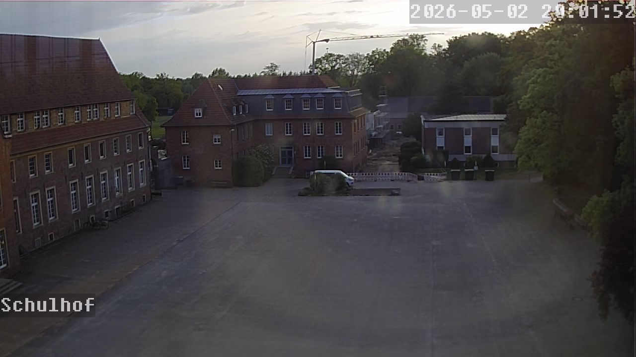 Webcam Schulhof 20:01