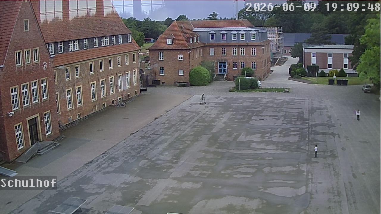 Webcam Schulhof 19:09