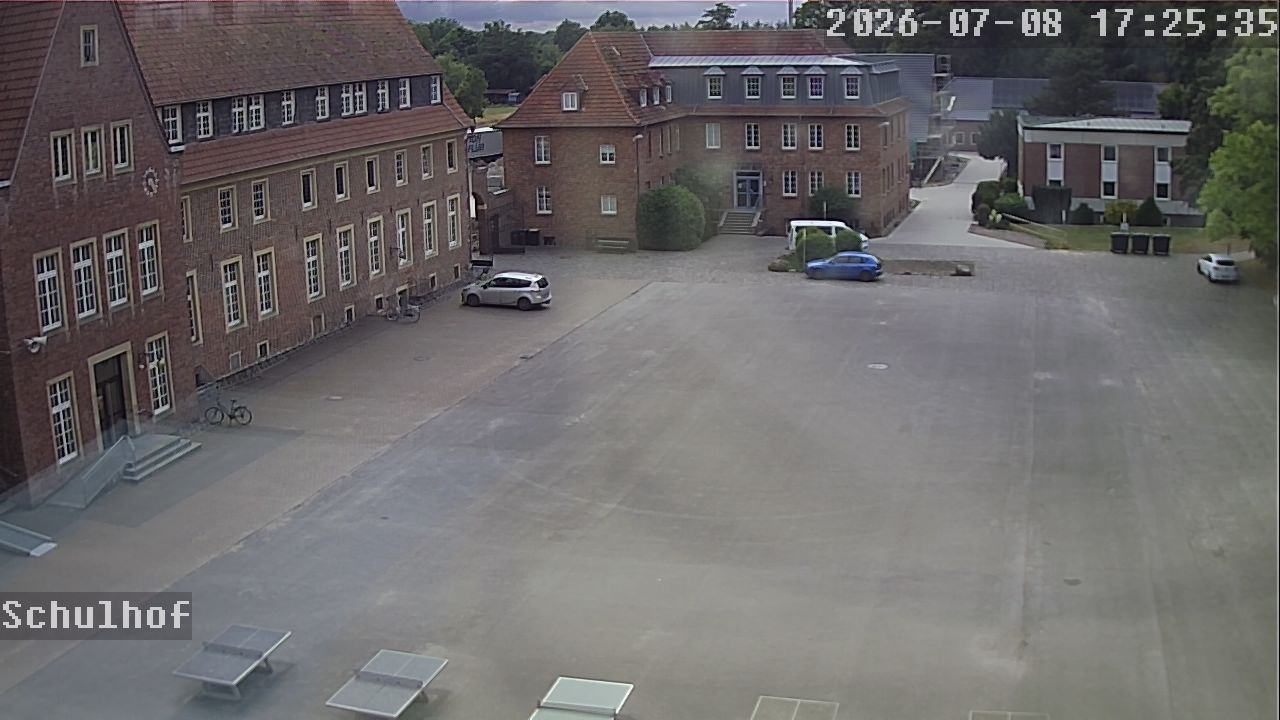 Webcam Schulhof 17:25