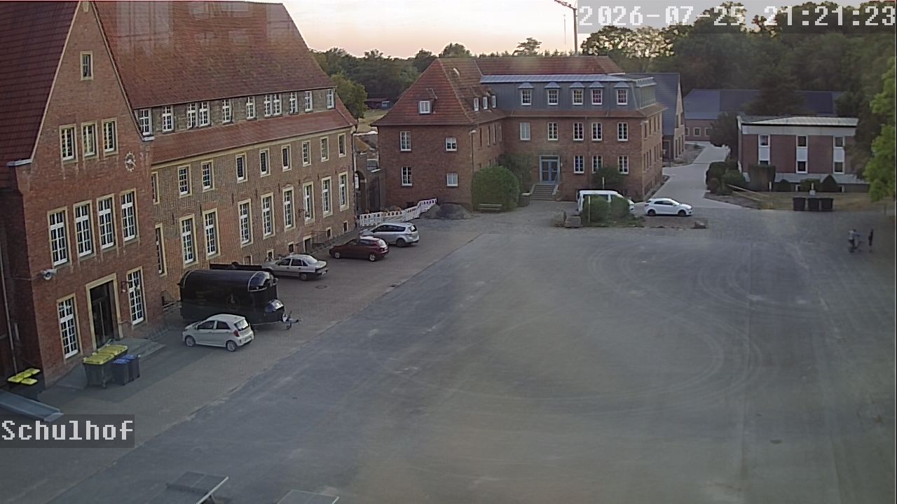 Webcam Schulhof 21:21