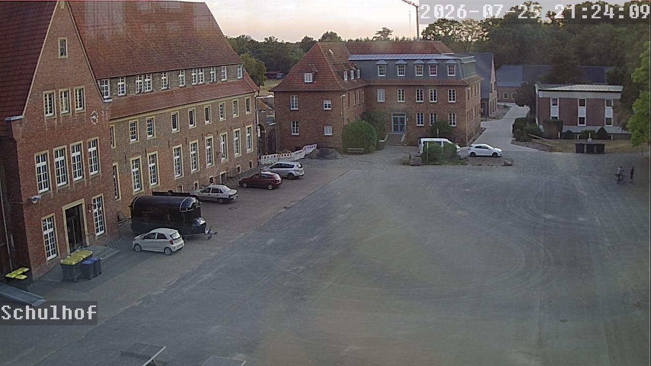Webcam Schulhof 21:24