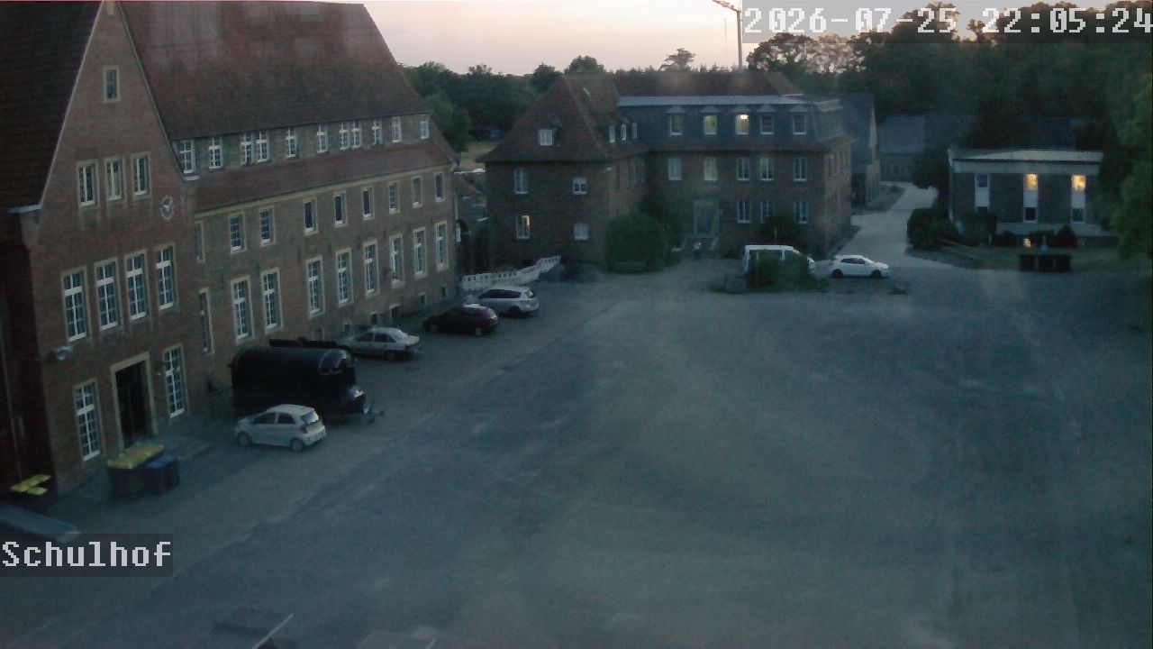 Webcam Schulhof 22:05