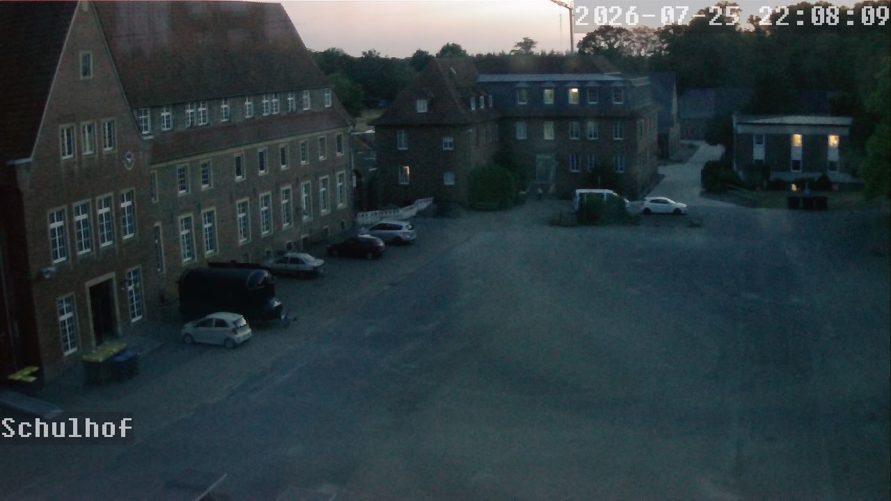Webcam Schulhof 22:08