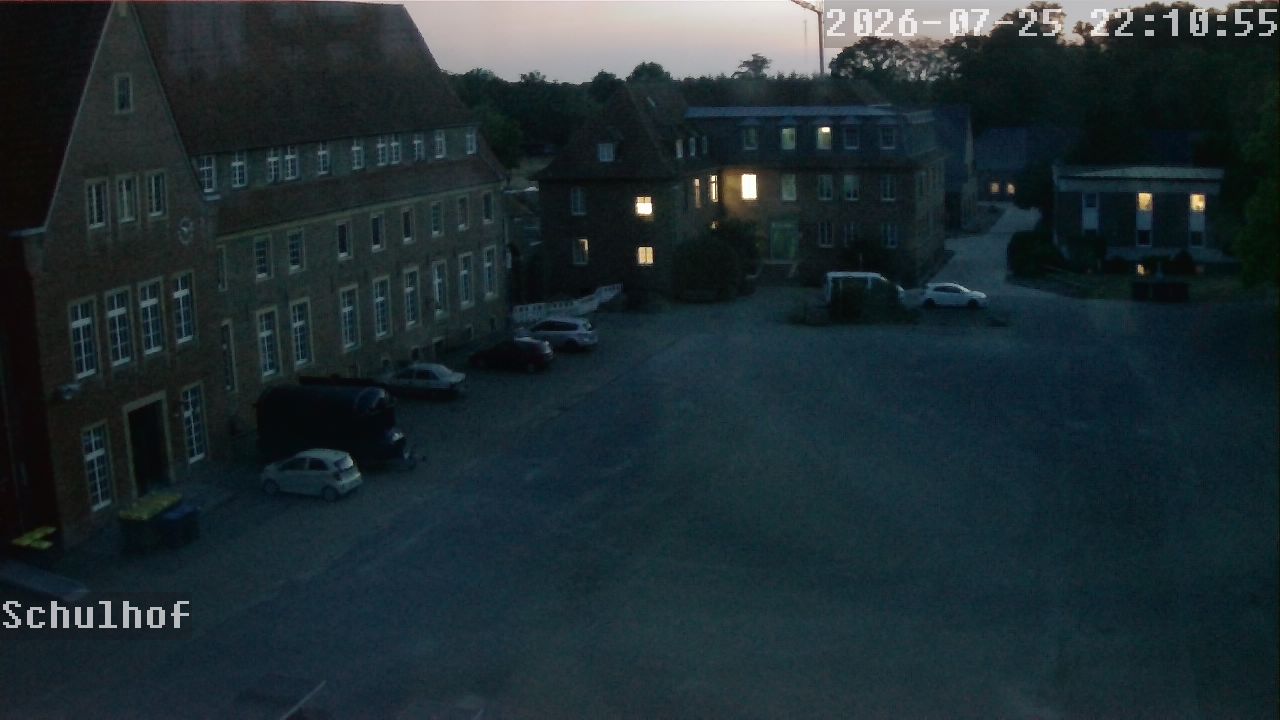 Webcam Schulhof 22:10