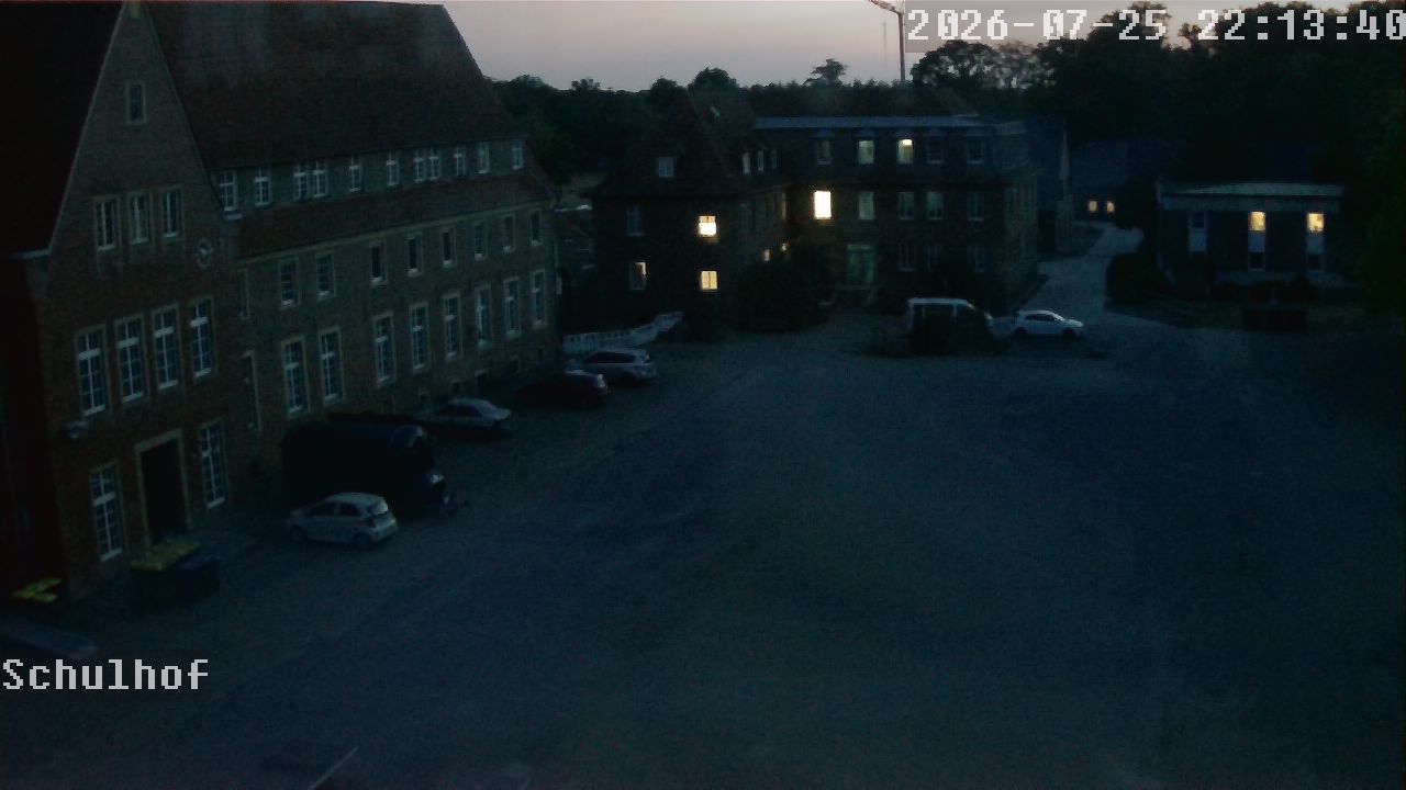 Webcam Schulhof 22:13
