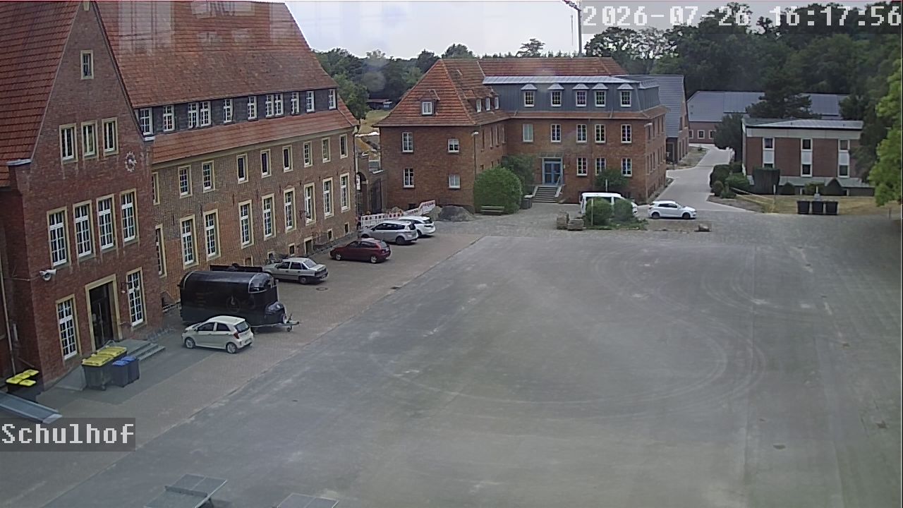 Webcam Schulhof 16:17