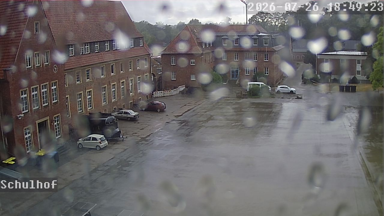 Webcam Schulhof 18:49