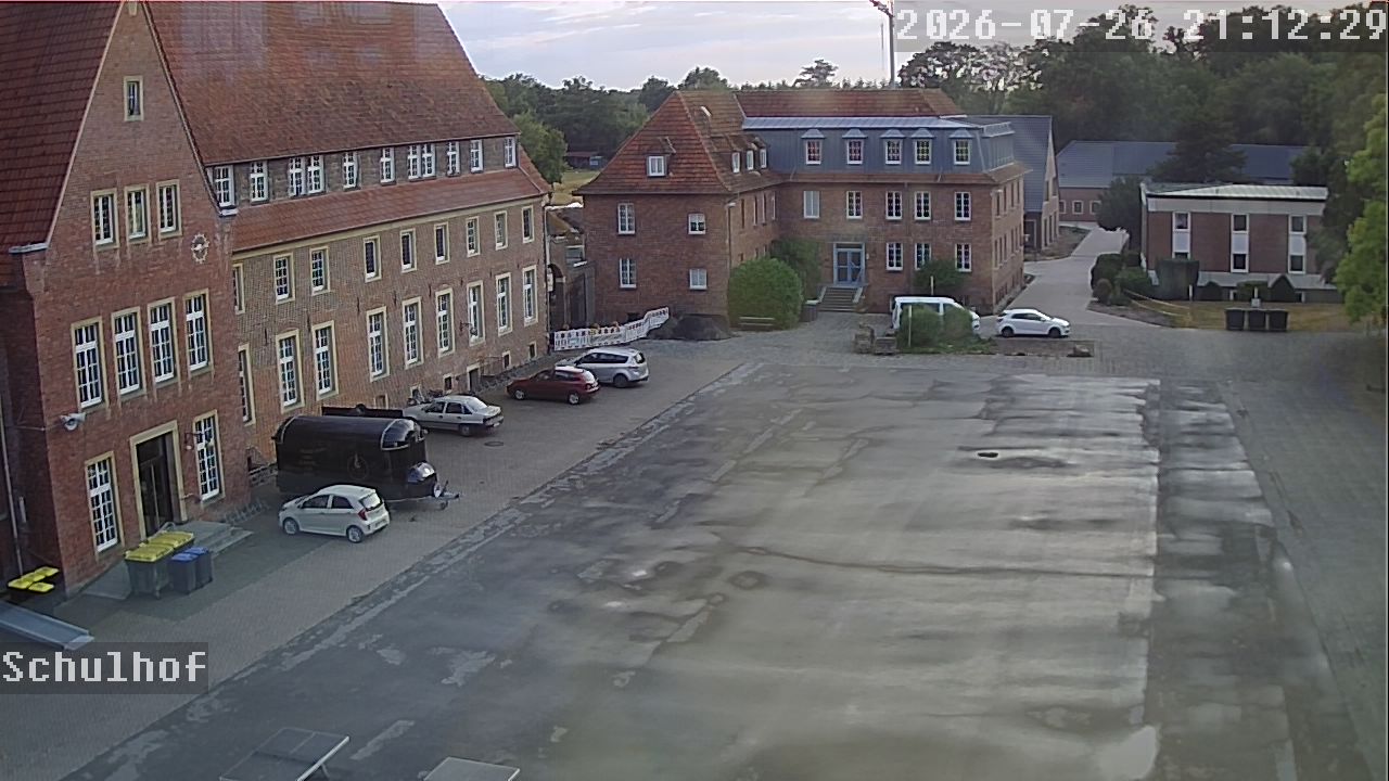 Webcam Schulhof 21:12