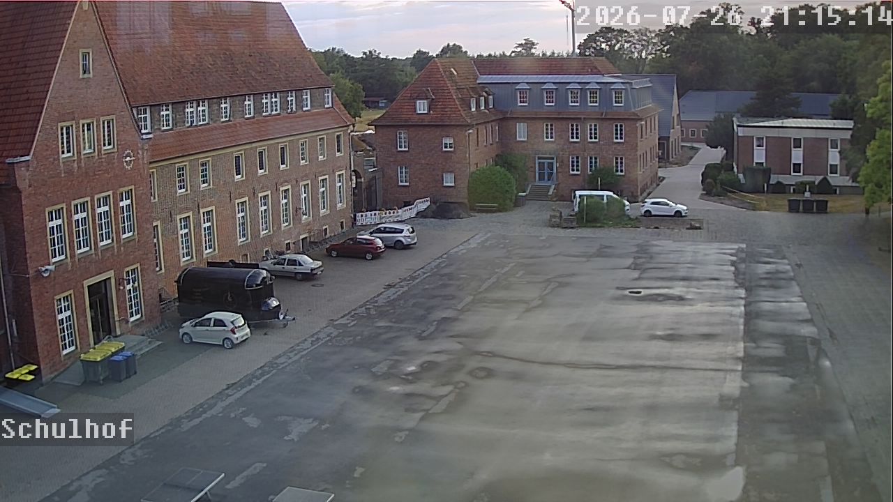 Webcam Schulhof 21:15