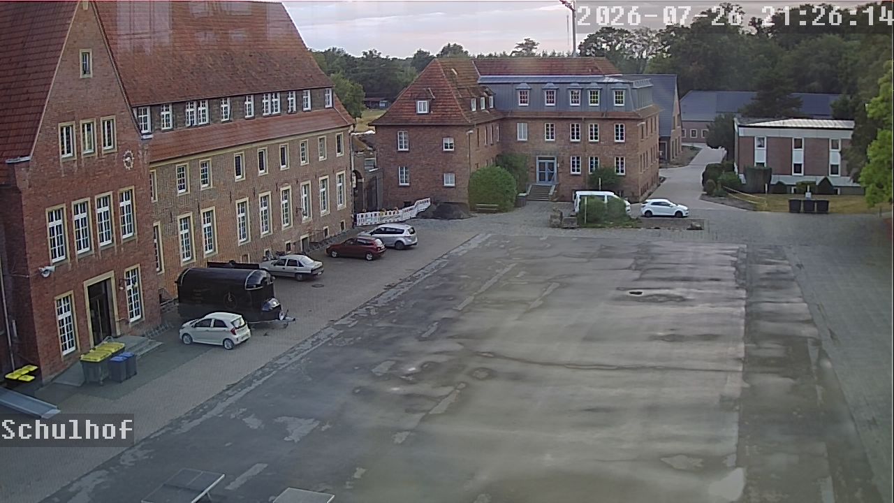 Webcam Schulhof 21:26