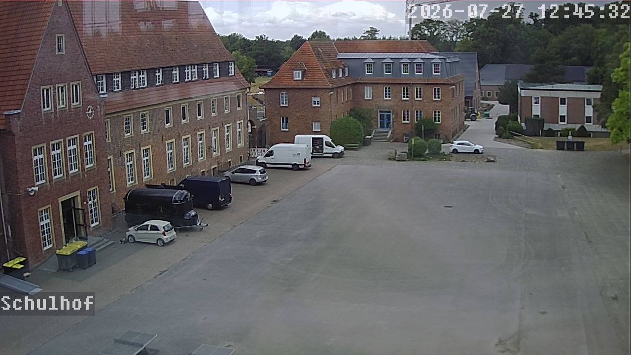 Webcam Schulhof 12:45