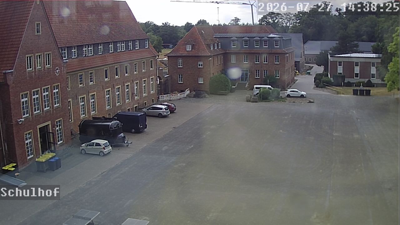 Webcam Schulhof 14:38