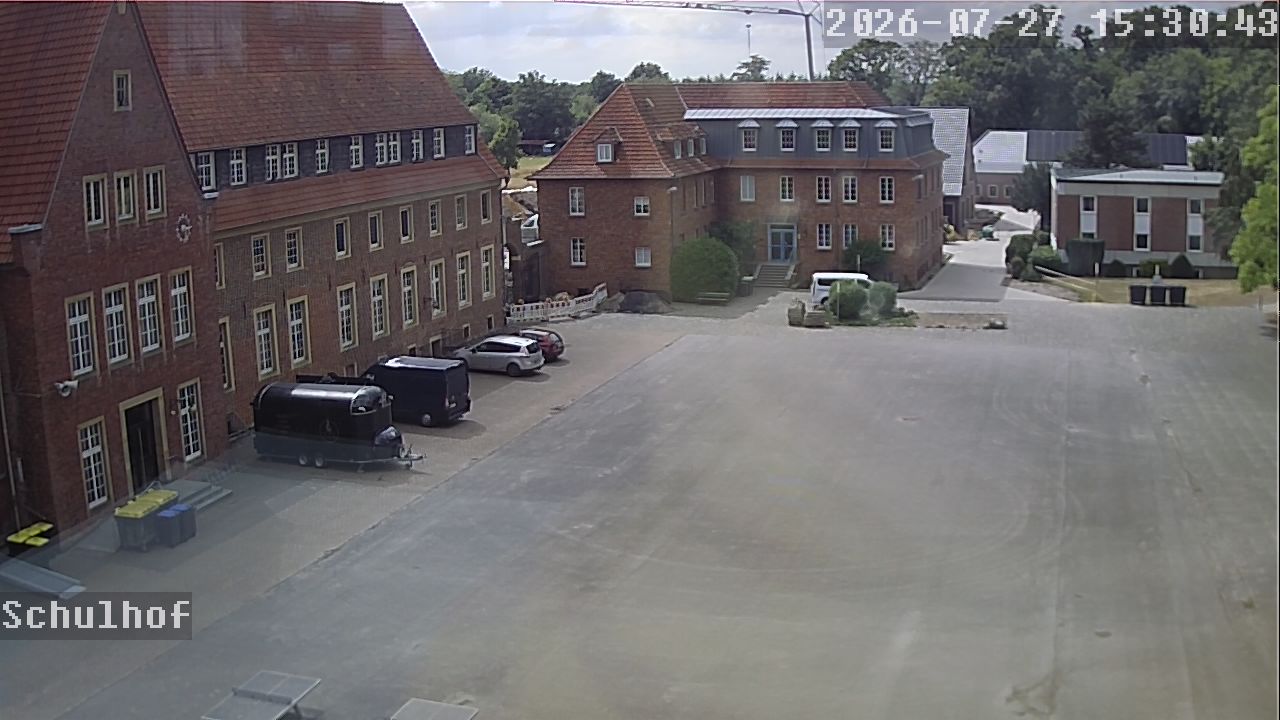 Webcam Schulhof 15:30