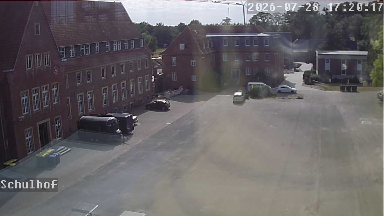 Webcam Schulhof 17:20