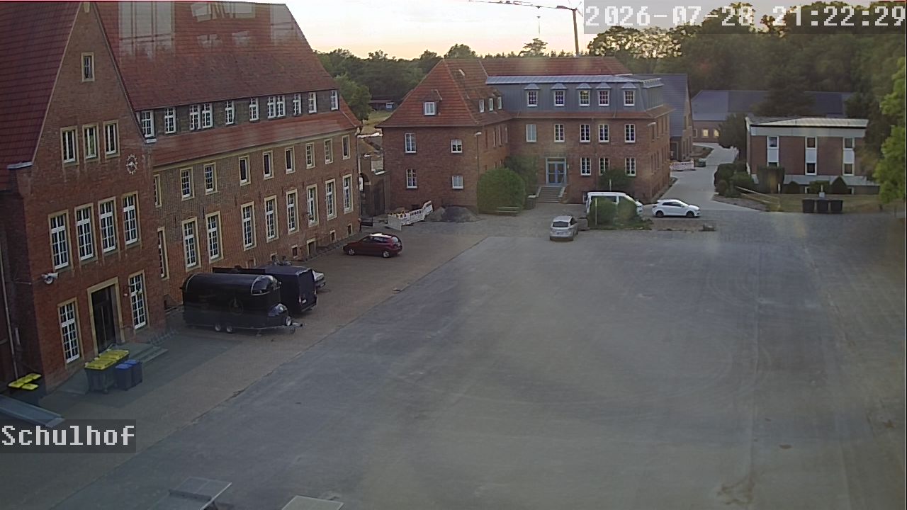 Webcam Schulhof 21:22