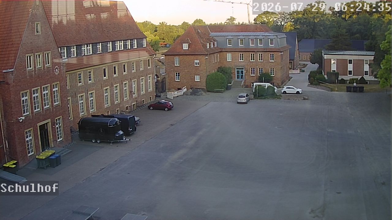 Webcam Schulhof 06:24