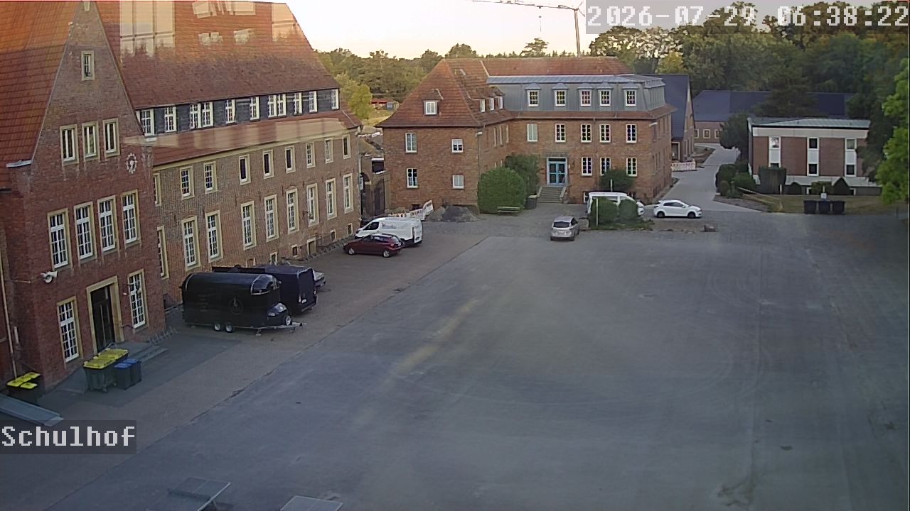 Webcam Schulhof 06:38