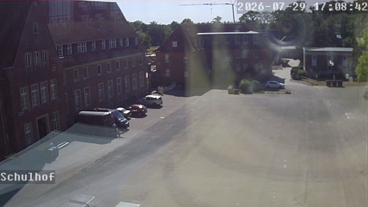 Webcam Schulhof 17:08