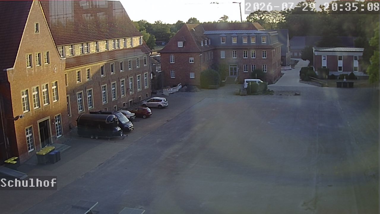 Webcam Schulhof 20:35