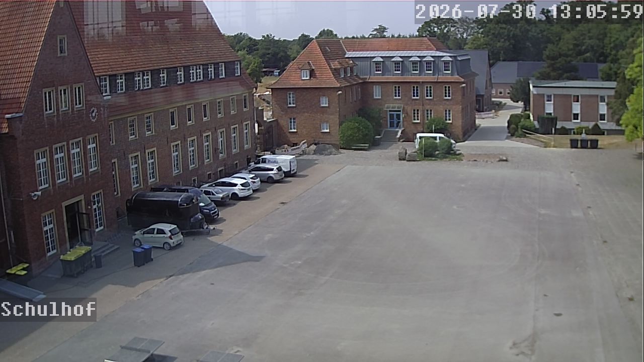 Webcam Schulhof 13:06