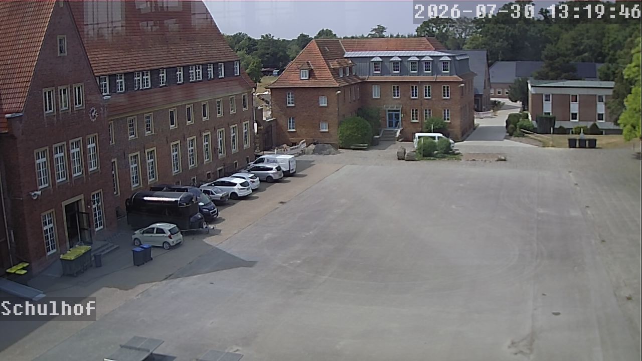 Webcam Schulhof 13:19