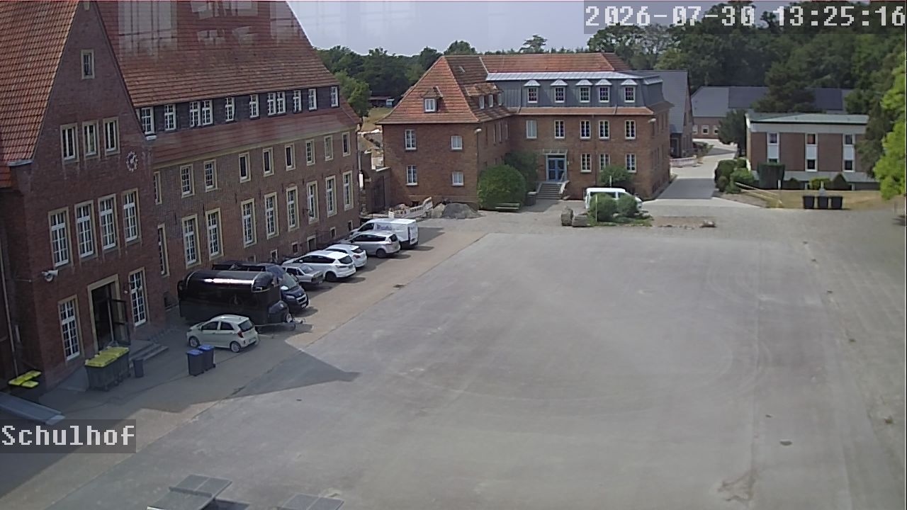 Webcam Schulhof 13:25